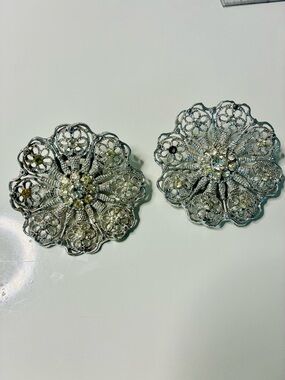 VTG Huge Silver Floral Filigree Statement Clip-On Pot Metal Shoe Clips